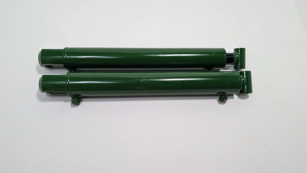 HydrosPlus Tilt+ for the John Deere 3R - 320R/H165/300CX Loaders